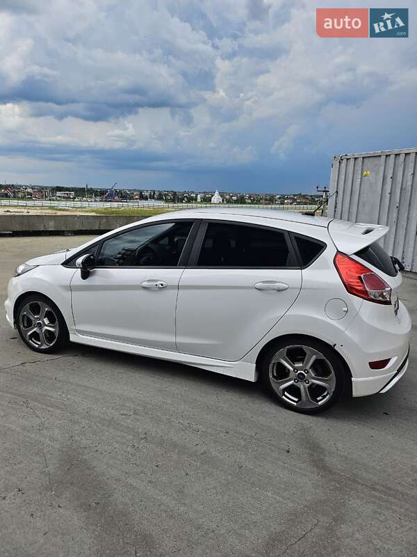 Хэтчбек Ford Fiesta 2016 в Львове фото 11 Хэтчбек Ford Fiesta 2016 в Львове