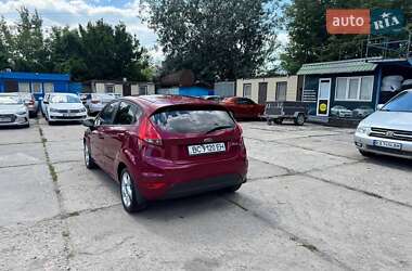 Хэтчбек Ford Fiesta 2011 в 