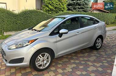 Седан Ford Fiesta 2016 в Львове