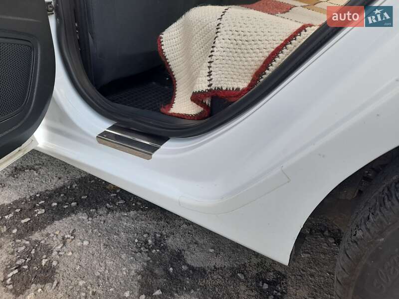 Хэтчбек Ford Fiesta 2010 в Литине