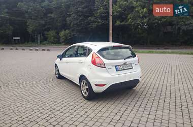 Хэтчбек Ford Fiesta 2014 в 