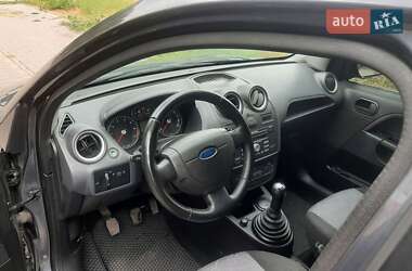 Хэтчбек Ford Fiesta 2007 в 