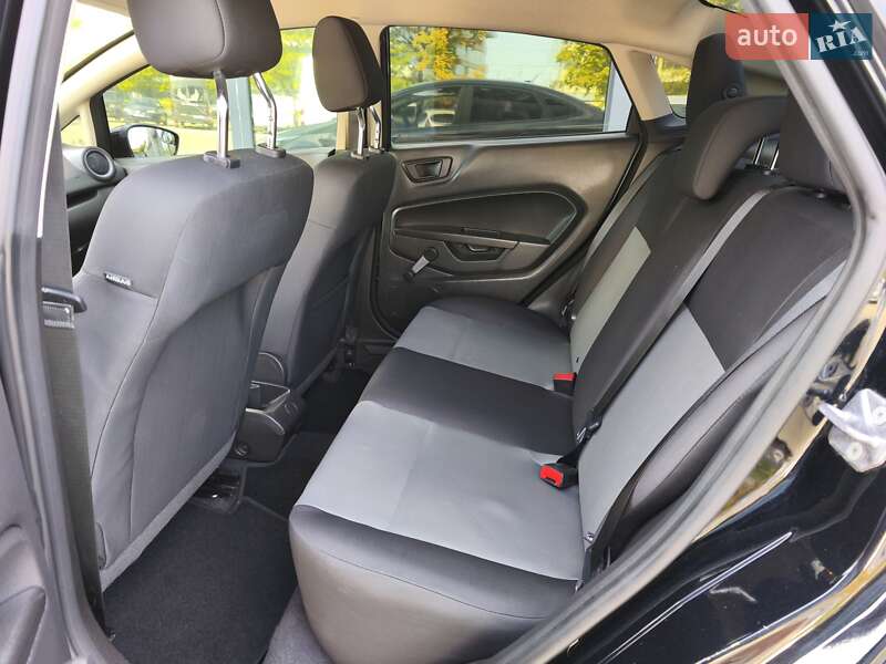 Седан Ford Fiesta 2018 в Днепре