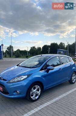 Хэтчбек Ford Fiesta 2009 в Дубно