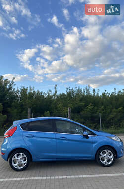 Хэтчбек Ford Fiesta 2009 в Дубно