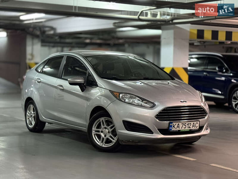 Седан Ford Fiesta 2017 в Днепре