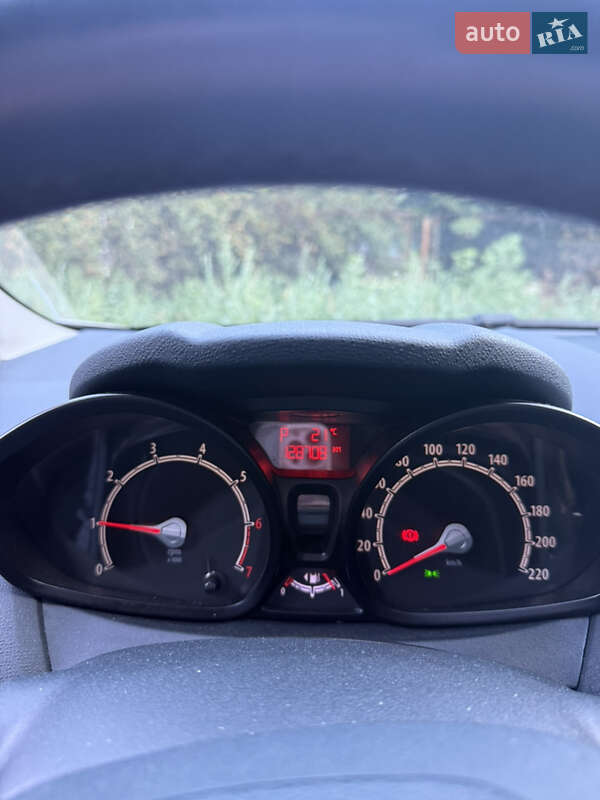 Седан Ford Fiesta 2012 в Запорожье фото 2 Седан Ford Fiesta 2012 в Запорожье