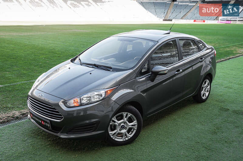 Седан Ford Fiesta 2014 в 
