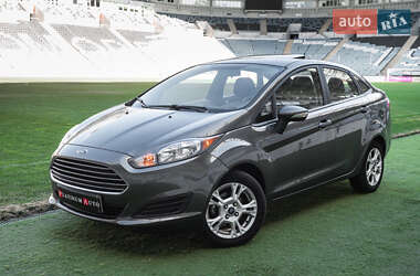 Седан Ford Fiesta 2014 в 