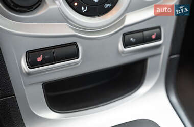 Седан Ford Fiesta 2014 в 