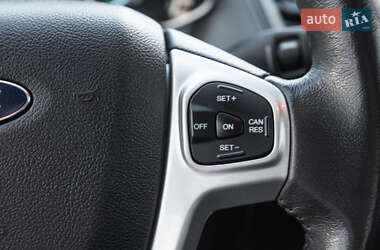 Седан Ford Fiesta 2014 в 