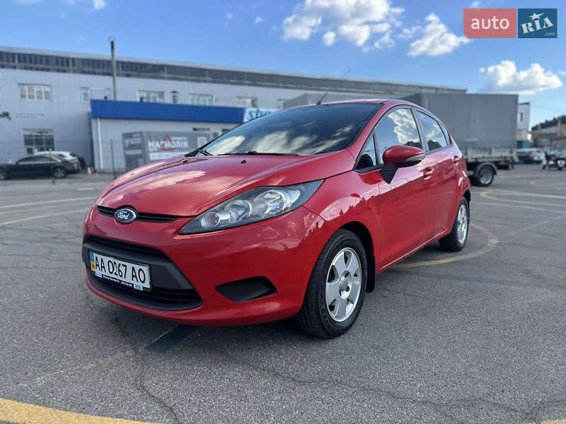 Хэтчбек Ford Fiesta 2011 в Киеве