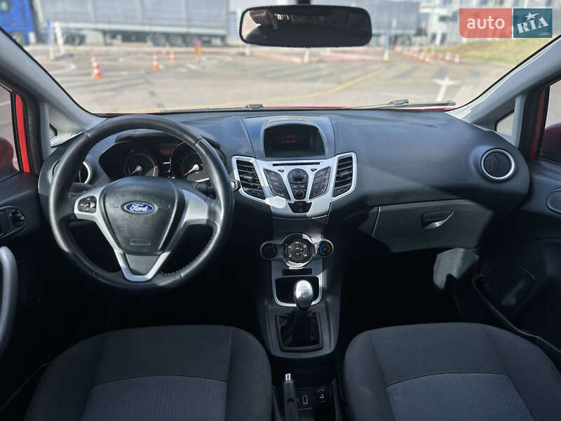 Хэтчбек Ford Fiesta 2011 в Киеве