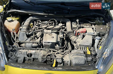 Хэтчбек Ford Fiesta 2013 в 