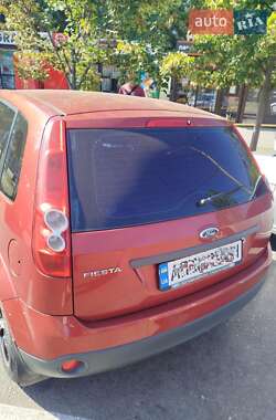 Хэтчбек Ford Fiesta 2007 в 
