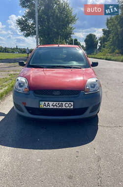 Хэтчбек Ford Fiesta 2006 в Киеве