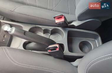 Хэтчбек Ford Fiesta 2015 в 