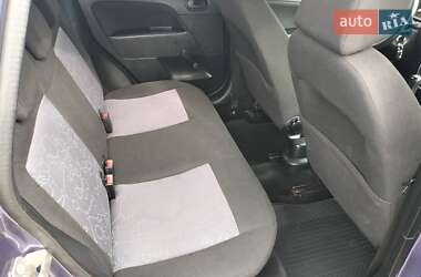 Хэтчбек Ford Fiesta 2006 в 