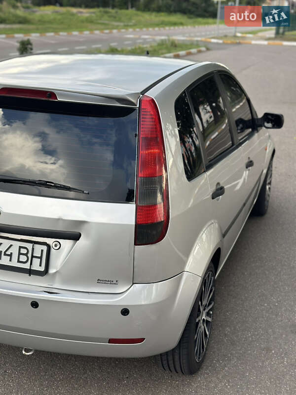 Хэтчбек Ford Fiesta 2003 в Киеве