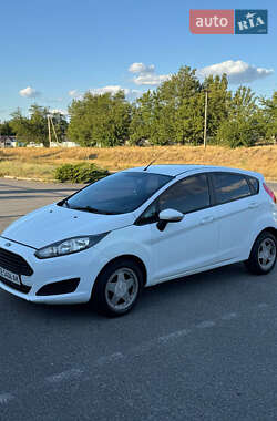 Хэтчбек Ford Fiesta 2013 в 