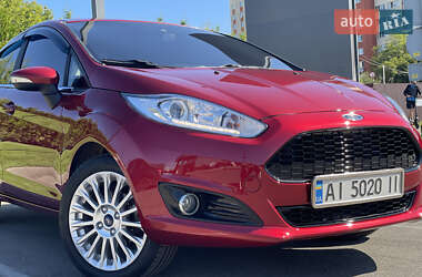 Седан Ford Fiesta 2016 в Киеве