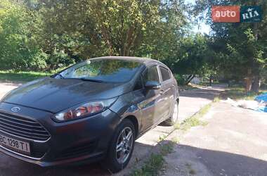 Хэтчбек Ford Fiesta 2018 в 