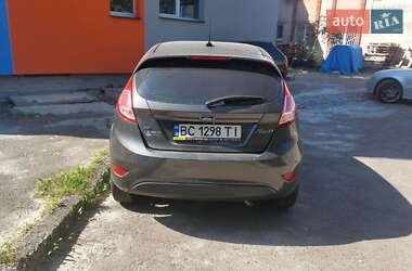 Хэтчбек Ford Fiesta 2018 в 