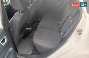 Хэтчбек Ford Fiesta 2011 в 