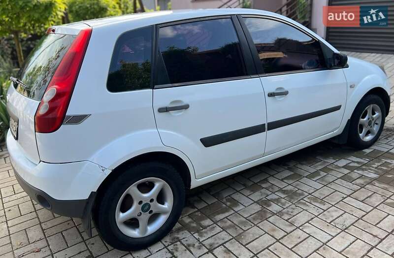 Хэтчбек Ford Fiesta 2007 в Черновцах фото 2 Хэтчбек Ford Fiesta 2007 в Черновцах