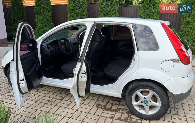 Хэтчбек Ford Fiesta 2007 в Черновцах фото 6 Хэтчбек Ford Fiesta 2007 в Черновцах