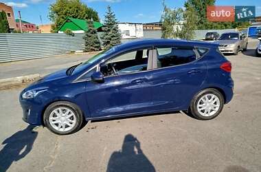 Хэтчбек Ford Fiesta 2018 в 