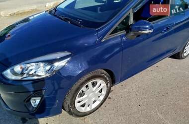 Хэтчбек Ford Fiesta 2018 в 