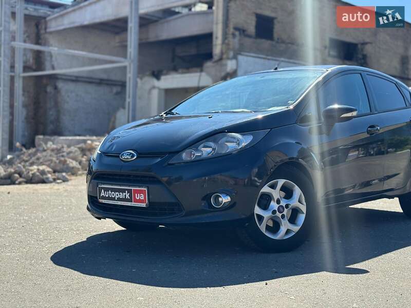 Хэтчбек Ford Fiesta 2011 в Киеве