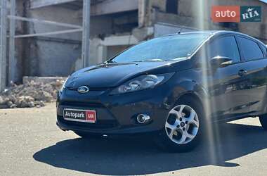 Хэтчбек Ford Fiesta 2011 в 
