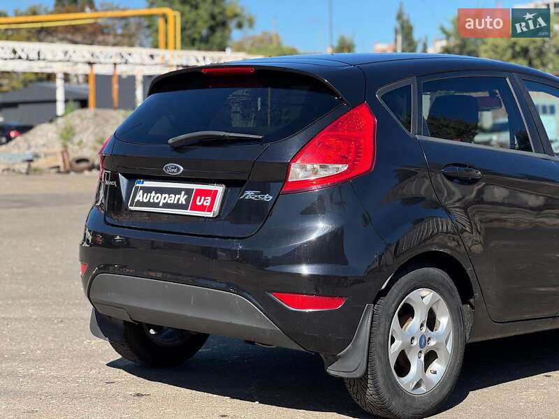 Хэтчбек Ford Fiesta 2011 в Киеве