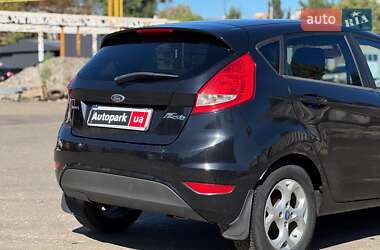 Хэтчбек Ford Fiesta 2011 в 