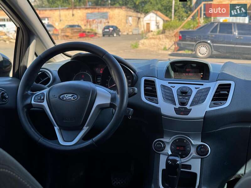 Хэтчбек Ford Fiesta 2011 в Киеве