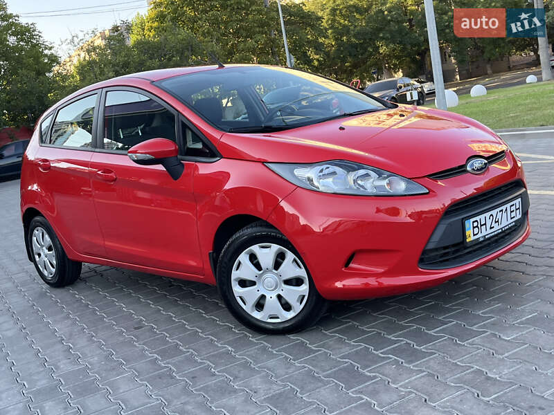 Хэтчбек Ford Fiesta 2012 в Одессе