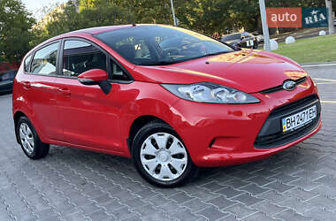 Хэтчбек Ford Fiesta 2012 в 