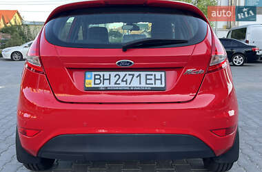 Хэтчбек Ford Fiesta 2012 в 