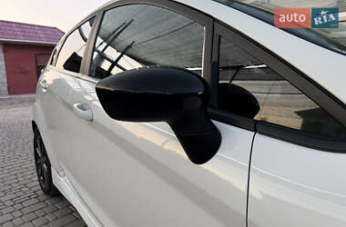 Хэтчбек Ford Fiesta 2019 в 