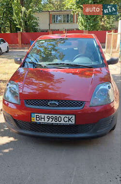 Хэтчбек Ford Fiesta 2006 в 