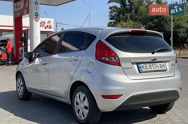 Седан Ford Fiesta 2011 в 