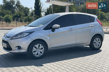 Седан Ford Fiesta 2011 в 