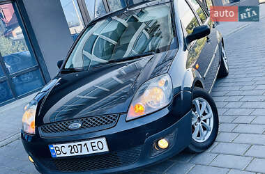 Хэтчбек Ford Fiesta 2007 в 
