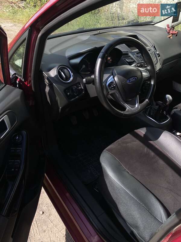 Хэтчбек Ford Fiesta 2013 в Виннице
