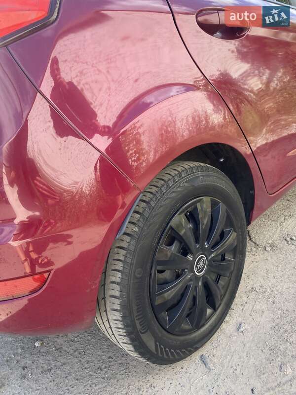 Хэтчбек Ford Fiesta 2013 в Виннице
