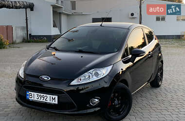 Хэтчбек Ford Fiesta 2012 в 