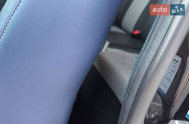 Хэтчбек Ford Fiesta 2012 в 