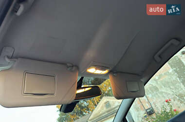 Хэтчбек Ford Fiesta 2012 в 
